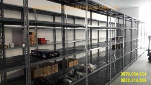 Kệ V lỗ Sukavina